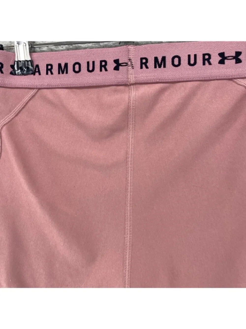 Under Armour Shorts Womens Medium Mauve Heatgear Slim Compression Knit Stretch